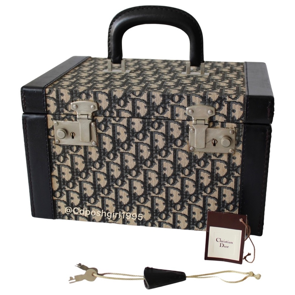 1970s Christian Dior Vanity Train Case Iconic Oblique Canvas with Keys & Tag - Picture 16 of 16